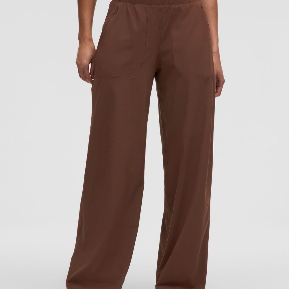 lululemon Swift Mid-Rise Wide-Leg Pant (Like New)